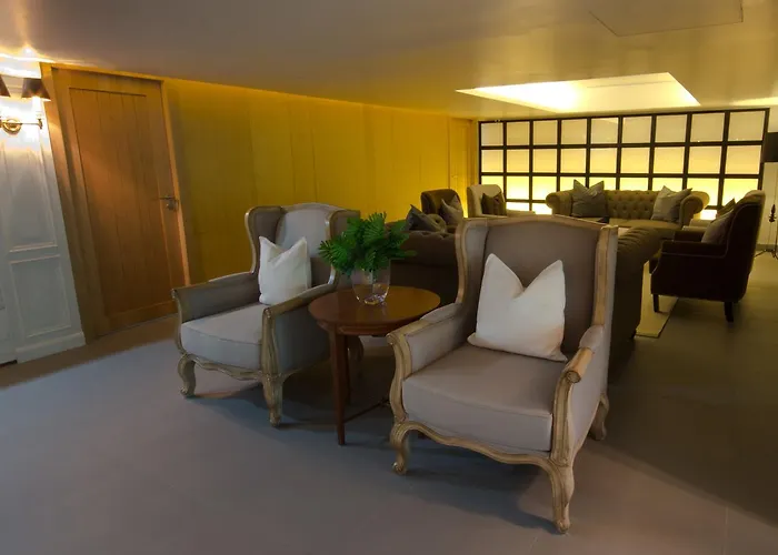Hotel Thee By Th District