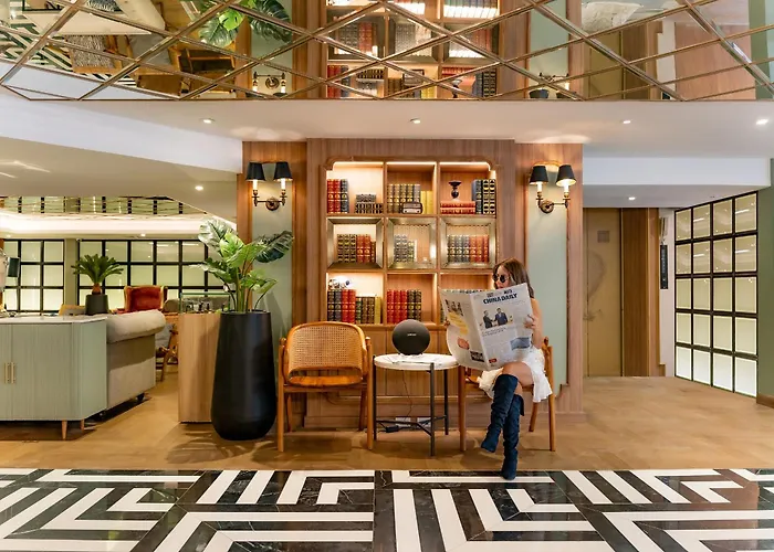 Thee By Th District Hotel