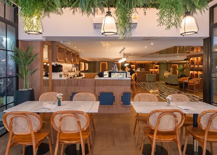 Hotel Thee By Th District